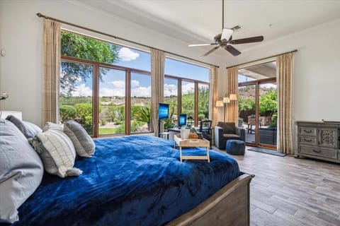 Sunrise Retreat - Backyard Oasis - Beautiful Views House in Fountain Hills
