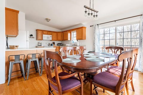 My Blue Haven Game Area 4 BDR Pet Friendly House in Tunkhannock Township