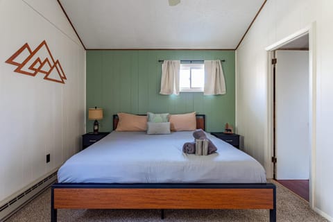 Game Room Fire Pit Dog Friendly House in Tobyhanna