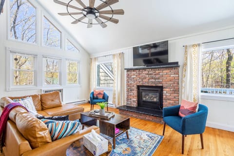 Cozy 3BD 2Minutes from Beach House in Stroud Township