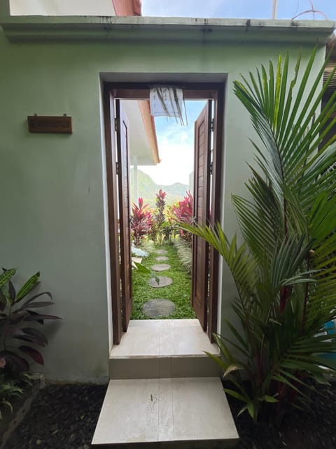 Facade/entrance, Spring, Day, Garden, Garden view