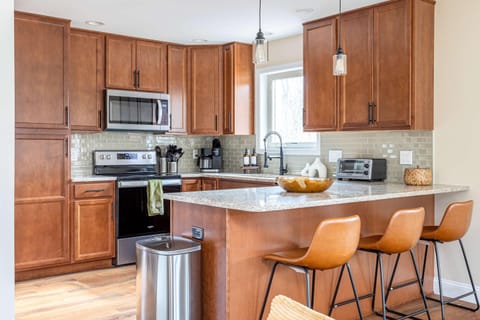 The Buckhorn Chalet Hot Tub Arcades 6 Bedroom Fire Place House in Kidder Township