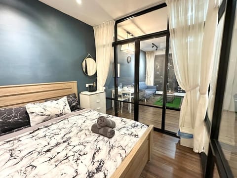 Bed, Photo of the whole room, Bedroom