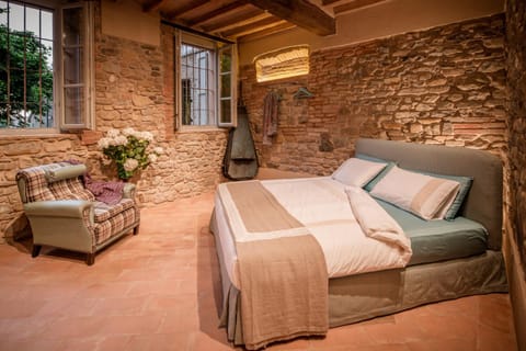 Bed, Photo of the whole room, Decorative detail