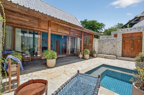 Patio, Swimming pool
