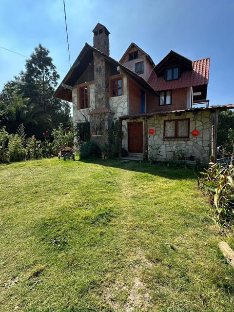 Cabaña Milagros House in Hidalgo, Mexico