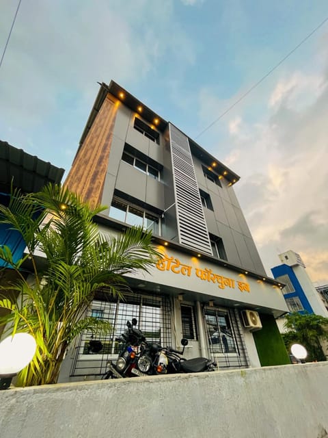 Property building, Day, Parking