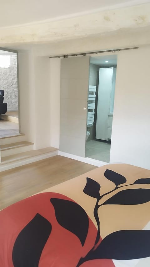 Bathroom, Photo of the whole room