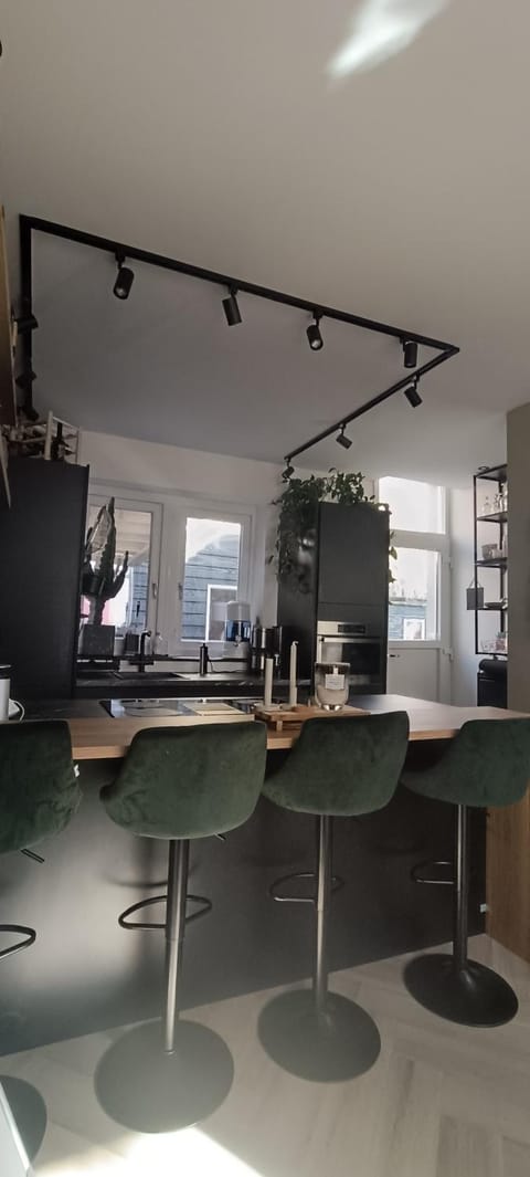 Coffee/tea facilities, Kitchen or kitchenette