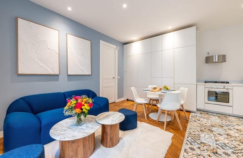 Kitchen or kitchenette, Living room, Dining area