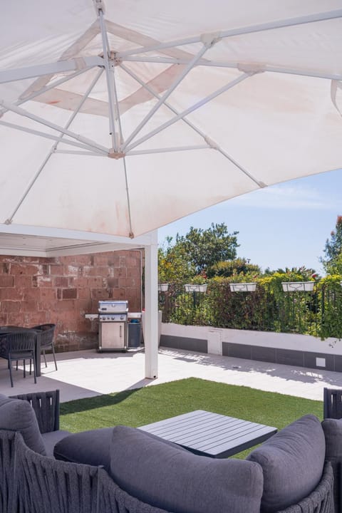 Patio, BBQ facilities, BBQ facilities, Balcony/Terrace, Dining area