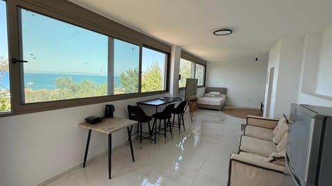 Natural landscape, Seating area