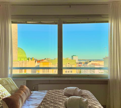 Bedroom, Landmark view