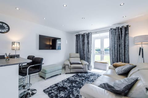 TV and multimedia, Living room, Seating area