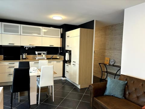 Le Moderne I Spacieux - 6 p - Hyper Centre Apartment in Annemasse