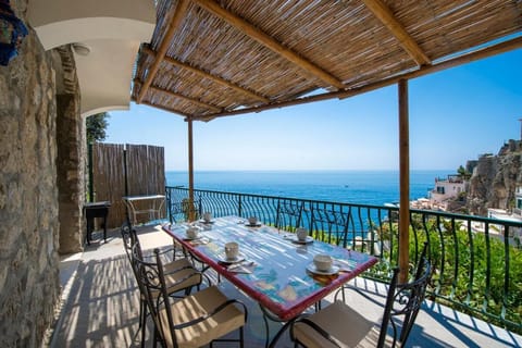 Villa overlooking the sea House in Praiano