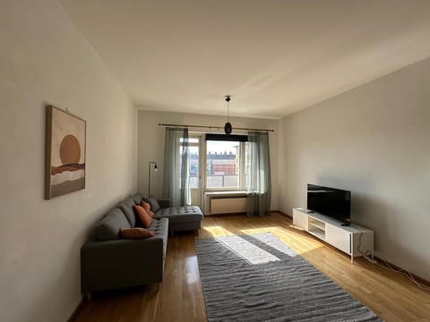 Kotimaailma - Iso Kolmio keskustassa autohallipaikalla Apartment in Finland