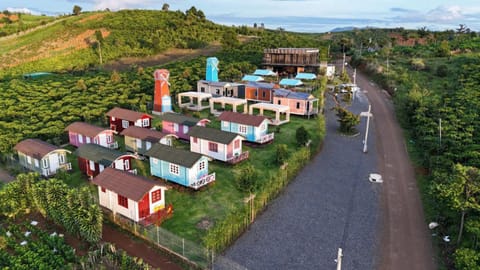 Property building, Natural landscape, Location