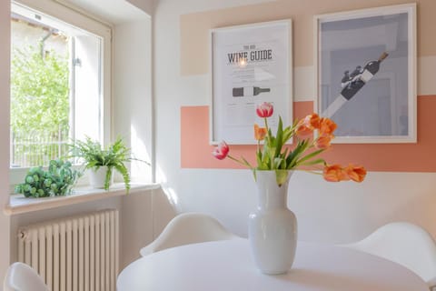 Decorative detail, Seating area