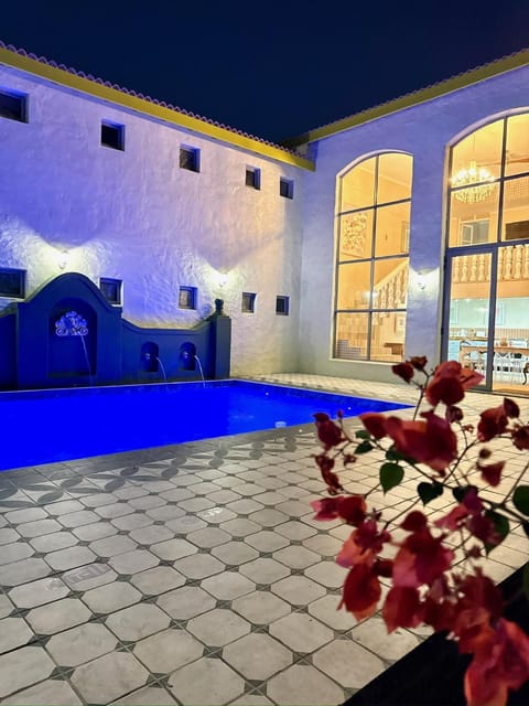 Swimming pool