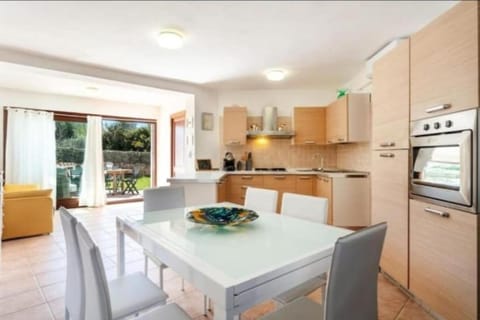 Casa Nani mare Apartment in Pittulongu