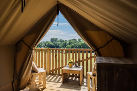 Glamping Lodge Domaine Bonneblond Luxury tent in Centre-Val de Loire