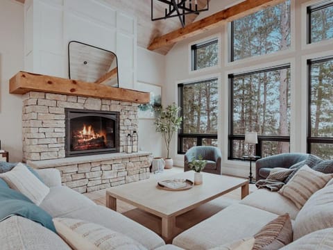 Manhattan Point House in Crosslake