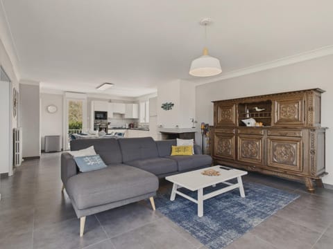 Communal lounge/ TV room, Living room