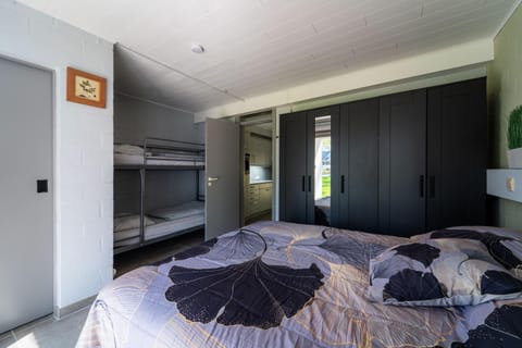 Bed, Bedroom, bunk bed