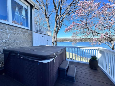 The Tiki House - Stay for 28 House in Lake of the Ozarks