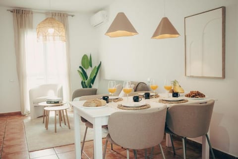 Living room, Seating area, Dining area, Food