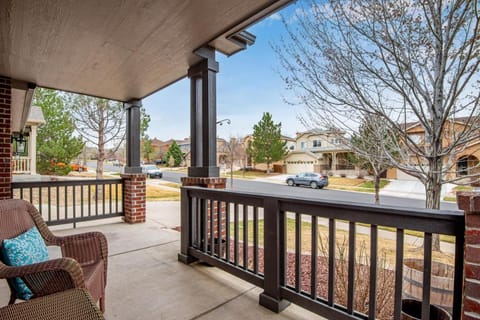 5 bed 4 bath and Pet friendly House in Northglenn