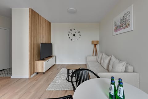 Communal lounge/ TV room, Living room, Seating area, Dining area