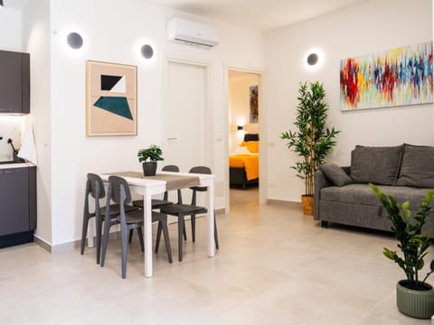 Kitchen or kitchenette, Living room, Seating area, Dining area, Lunch