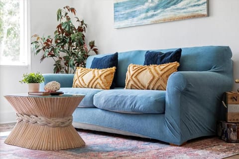 4BR Escape Near Beach & Downtown House in Oakland Park