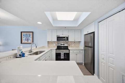 Charming 3BR 2BA Oceanfront Condo House in Myrtle Beach