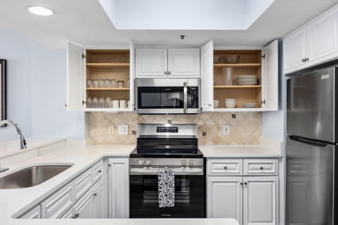 Charming 3BR 2BA Oceanfront Condo House in Myrtle Beach