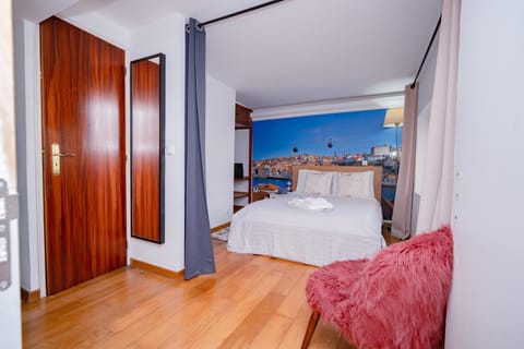 Bed, Photo of the whole room, Bedroom, wardrobe