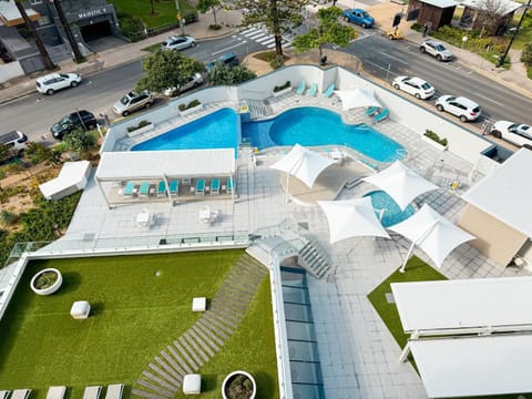 Property building, Day, Bird's eye view, Pool view, Location, sunbed