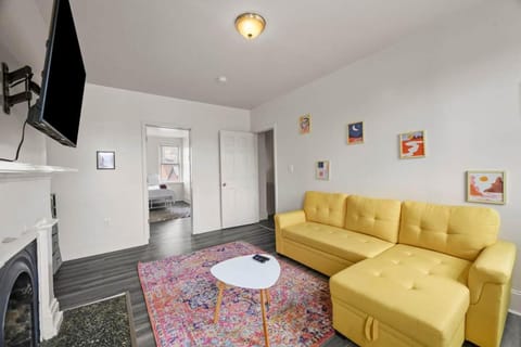 Stylish Northside 4 Bed Off Street Parking House in Pittsburgh