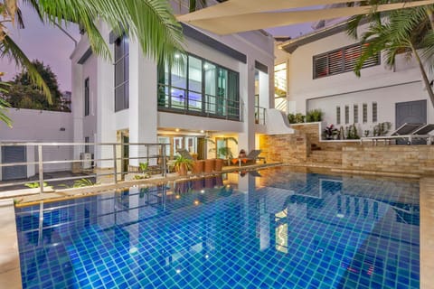 Pool view, Swimming pool