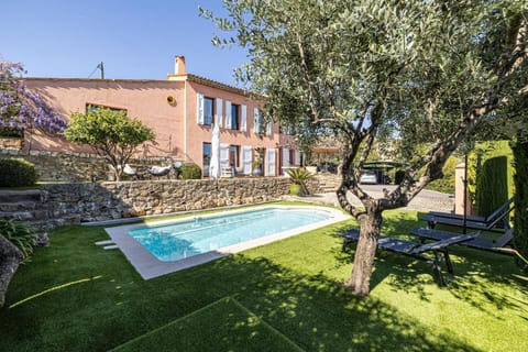 Villa Flore - Panoramic Sea View by Halldis Villa in Antibes