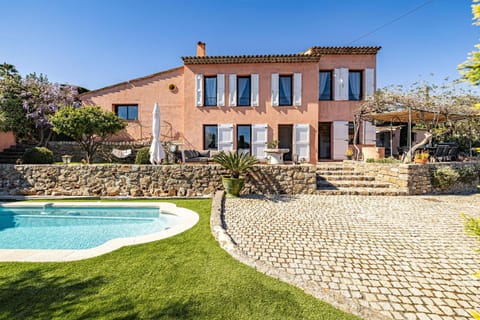 Villa Flore - Panoramic Sea View by Halldis Villa in Antibes