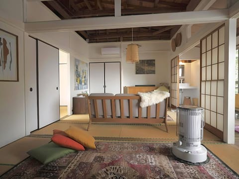 Living room, Photo of the whole room