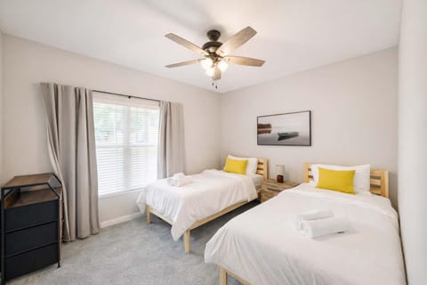 Charming 4-BR Retreat in the Heart of Clarksville House in Clarksville