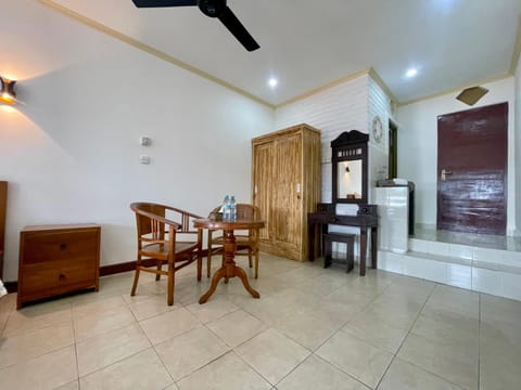 Seating area, wardrobe