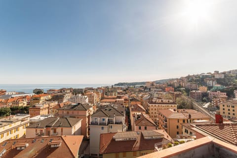 Day, Neighbourhood, Natural landscape, Bird's eye view, City view, Sea view, Street view