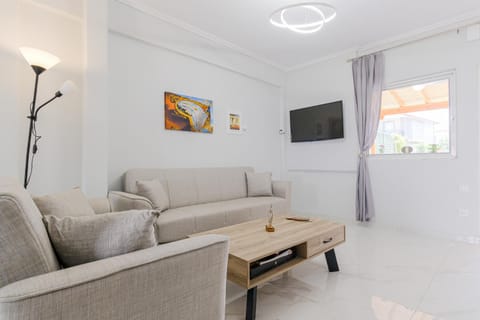TV and multimedia, Living room, Photo of the whole room, Seating area