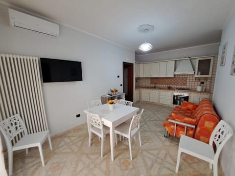 Kitchen or kitchenette, Living room, Dining area, stove