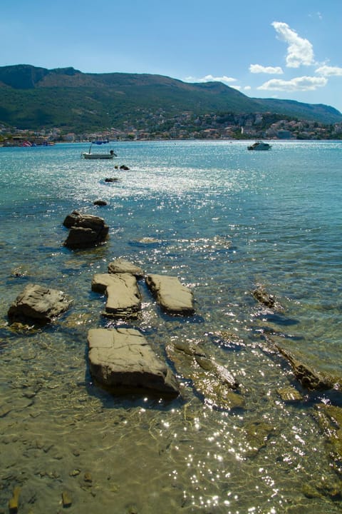 Neighbourhood, Beach, Sea view